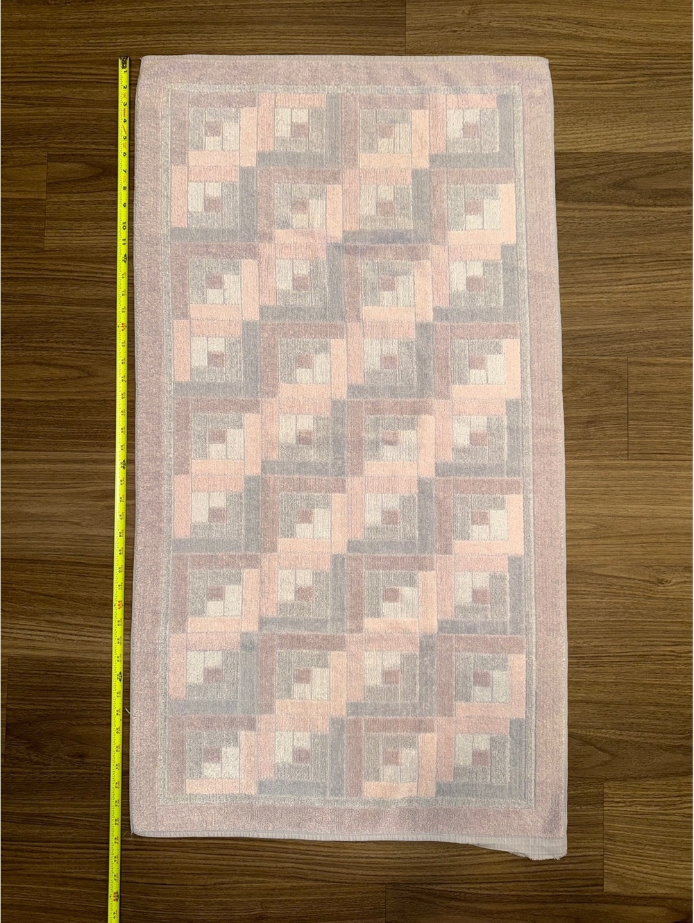 Vintage Fieldcrest 100% Cotton Medium Towel Geometric Pattern Pink Gray #FC4563
